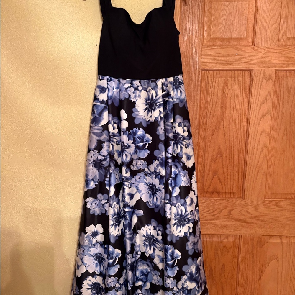 Blondie Nites Black and Blue Floral Gown